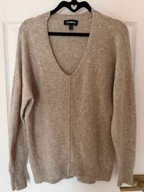 Express V-Neck Sweater, Oatmeal Taupe, Size XS